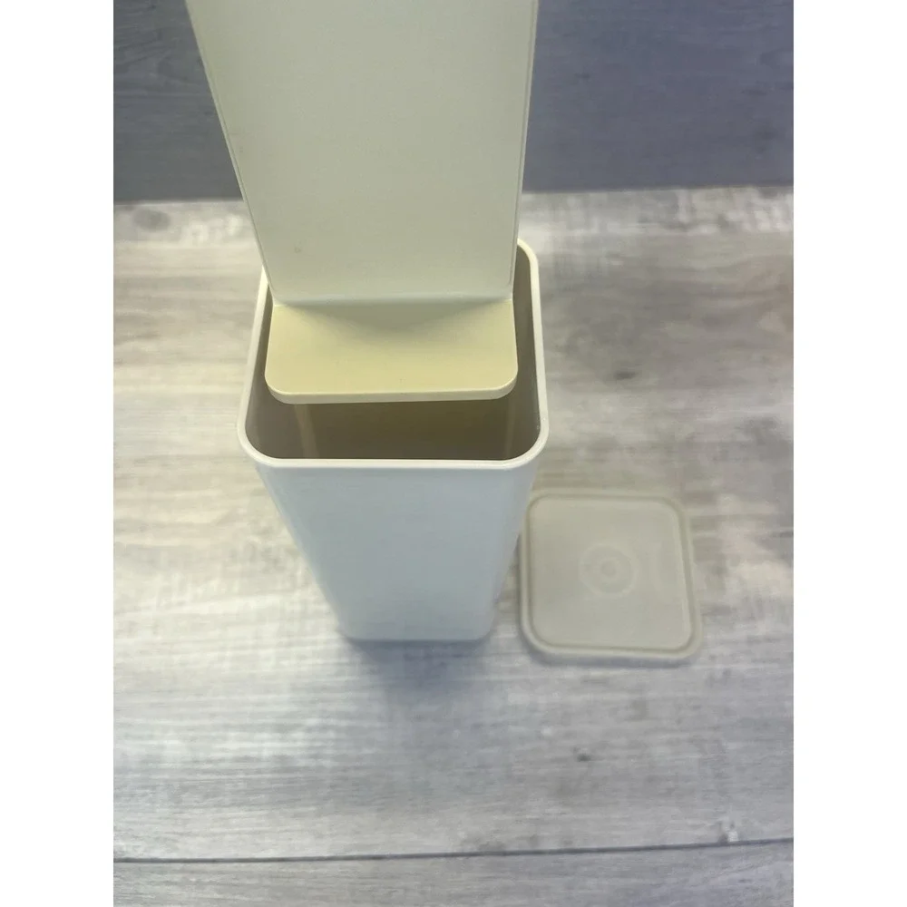 Vtg TUPPERWARE 1827 Cheese Butter Cracker Keeper w/Tray 1828 & Clear Lid 1829